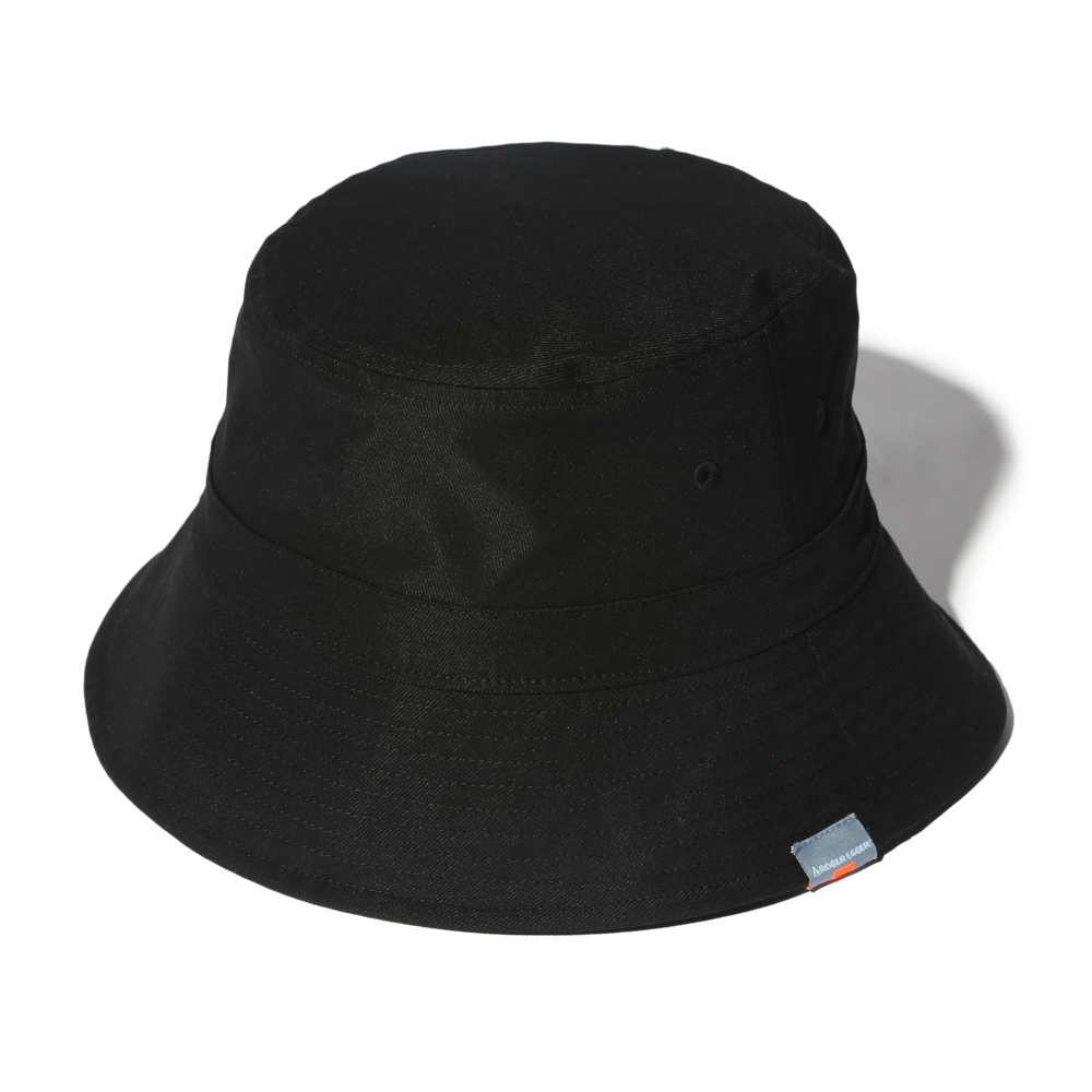 BASIC BUCKET HAT